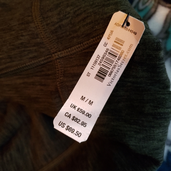 Nwt Victoria Secret Studio 7/8 Tight Leggings sz M - Picture 4 of 7